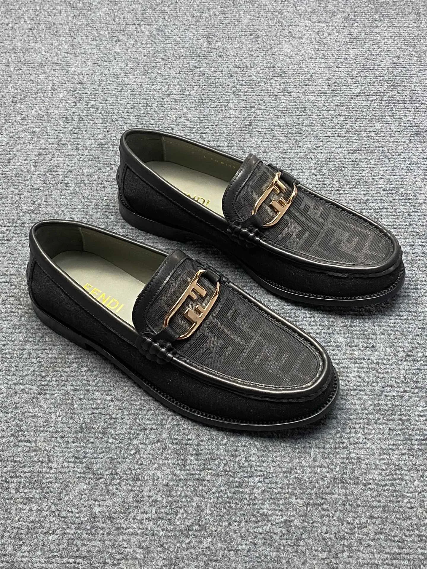 Men's Men's Shoes Men's Men's Shoes 💰900FENDI Fendi Men's Breathable and Comfortable Leather Shoes. Original development. The leather outsole is made of leather. Counters copy one to one. Imported counter cowhide. Imported water dyes cattle. 38 to 44. (45.46. can be ordered. 47.